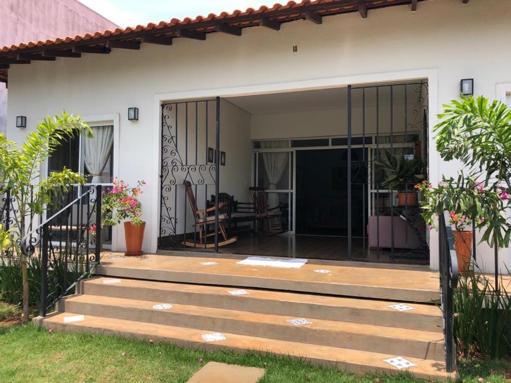 Casa Bela E Confortavel Em Chapada dos Guimarães Exterior photo